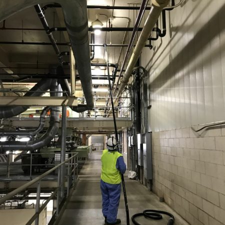 Combustible-dust-cleaning
